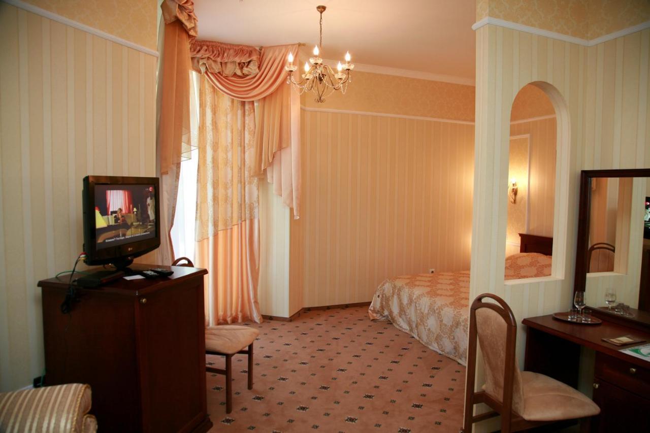 Reikartz Park Hotel Iwano-Frankiwsk Exterior foto
