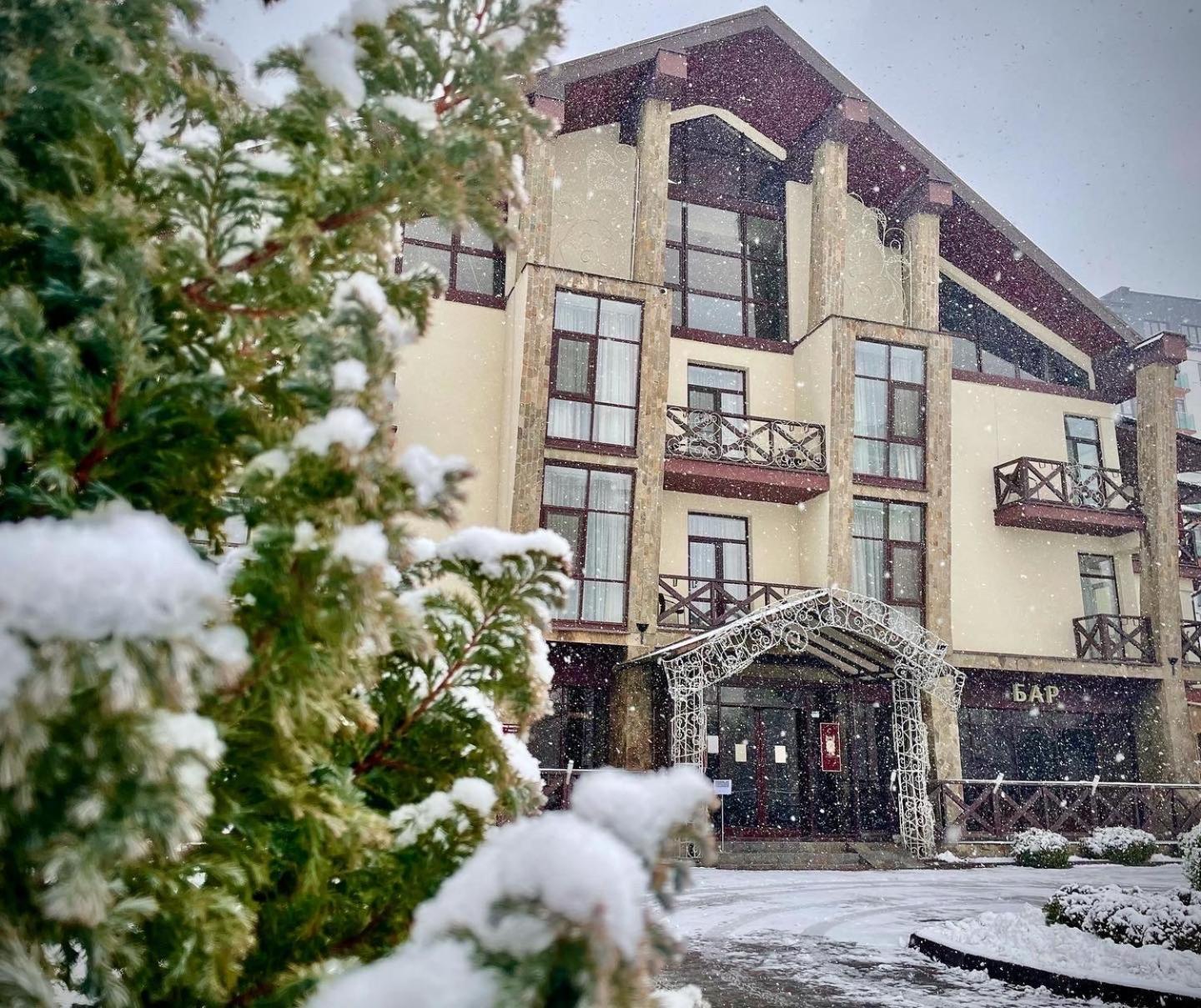 Reikartz Park Hotel Iwano-Frankiwsk Exterior foto