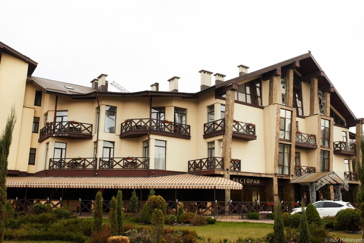 Reikartz Park Hotel Iwano-Frankiwsk Exterior foto